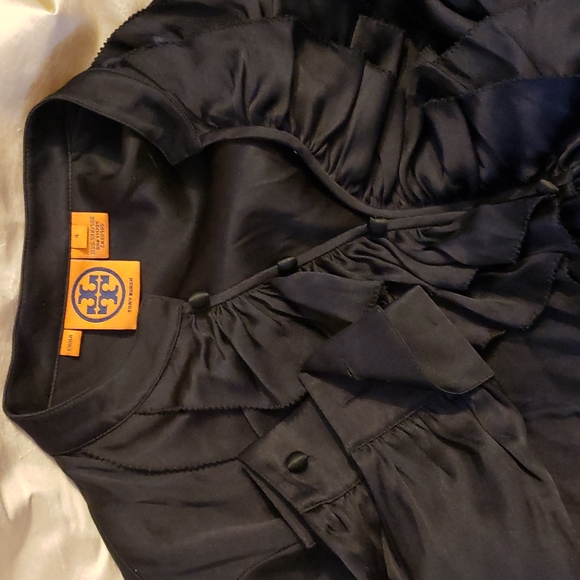 Tory Burch silk beautiful top. - Picture 5 of 7